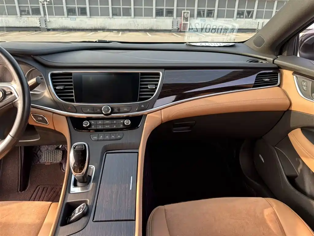 Buick LaCrosse 2018 — фото 15
