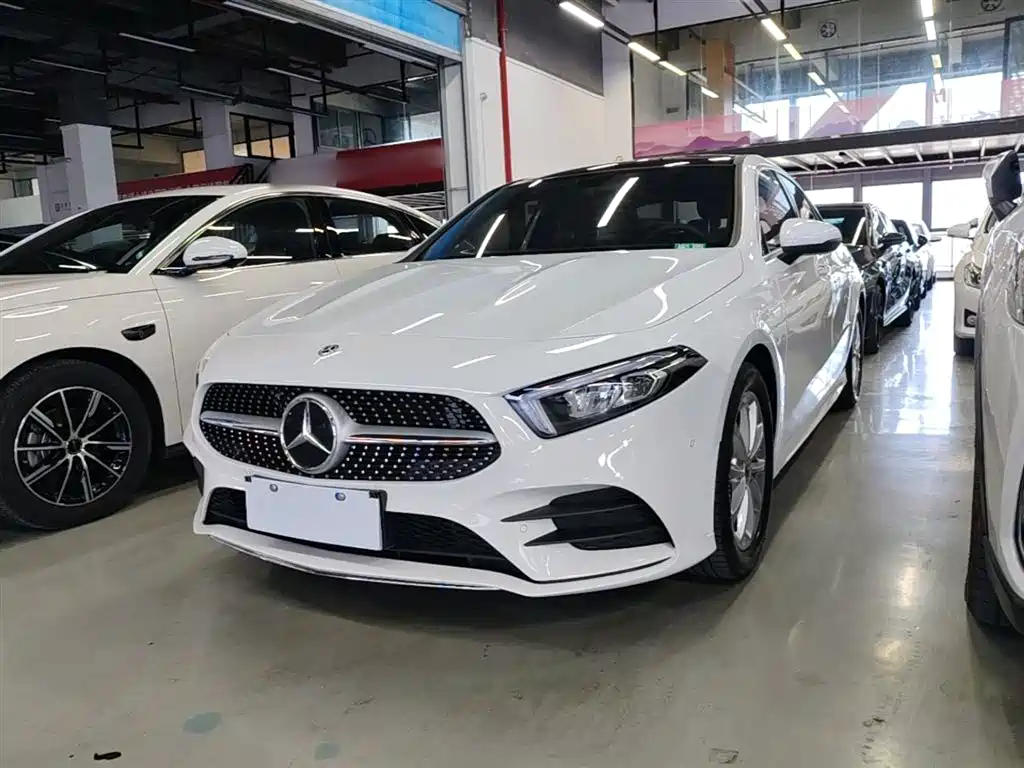 Mercedes-Benz A-Class 2022 — фото 2