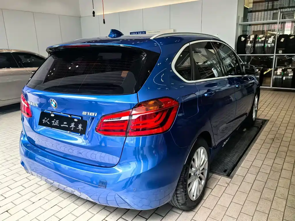 BMW 2 Series Active Tourer 2018 — фото 3