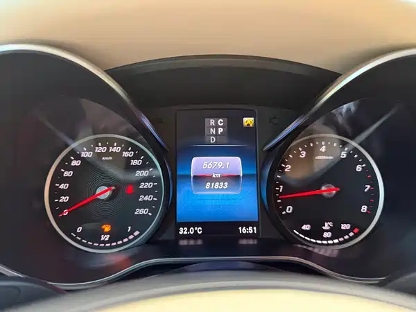 Mercedes-Benz V-Class 2021