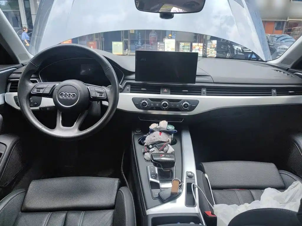 Audi A4L 2021