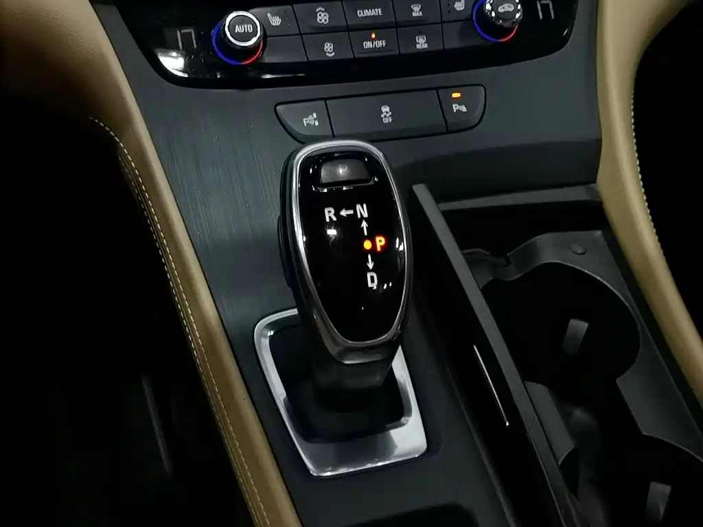 Buick LaCrosse 2018 — фото 13