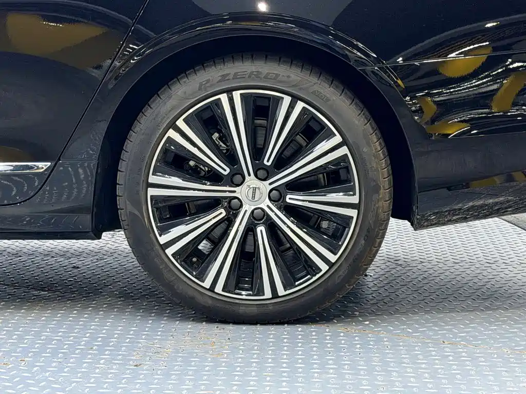 Volvo S90 2024 — фото 8