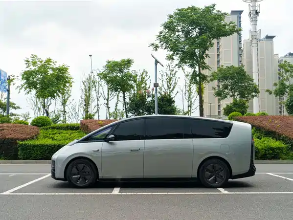 Li Auto MEGA 2026