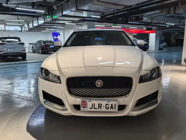 Jaguar XF 2016