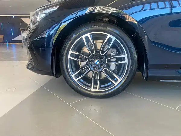 BMW 5 Series 2026