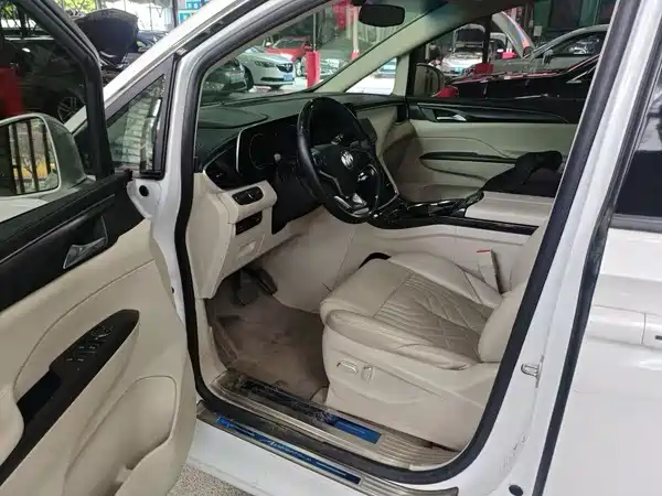 Buick GL8 2022