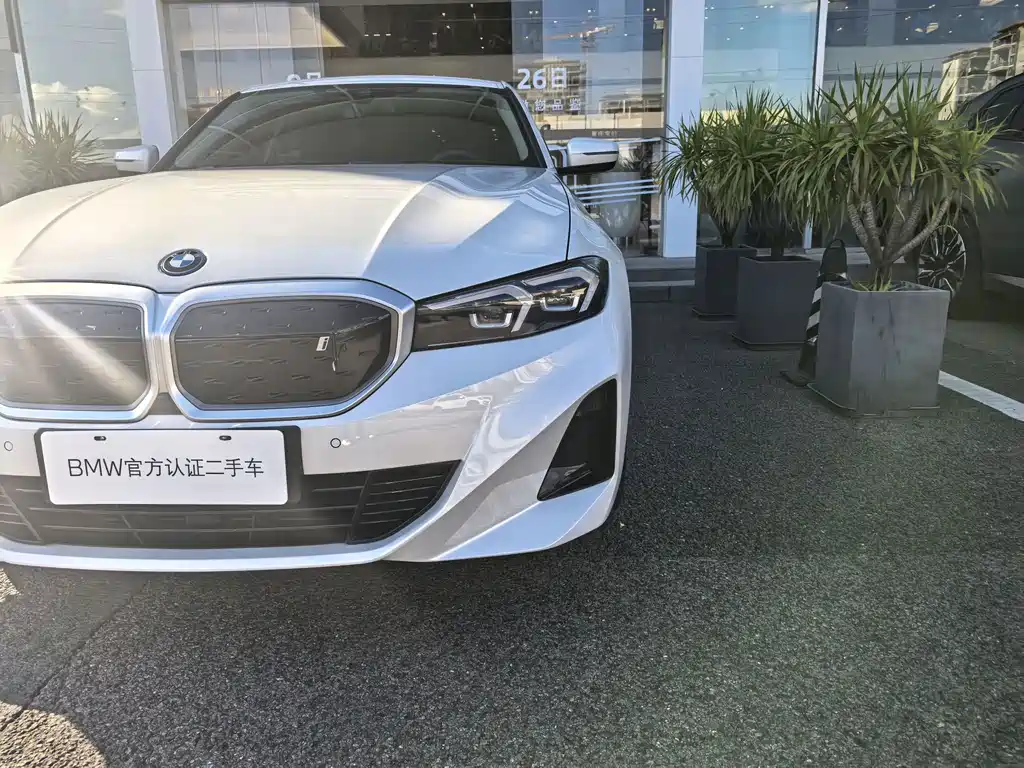 BMW i3 2024 — фото 2