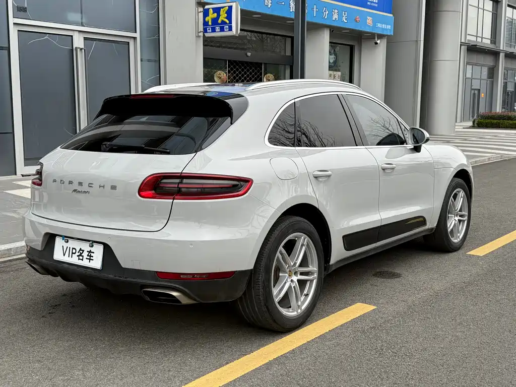 Porsche Macan 2016