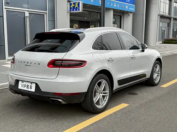 Porsche Macan 2016