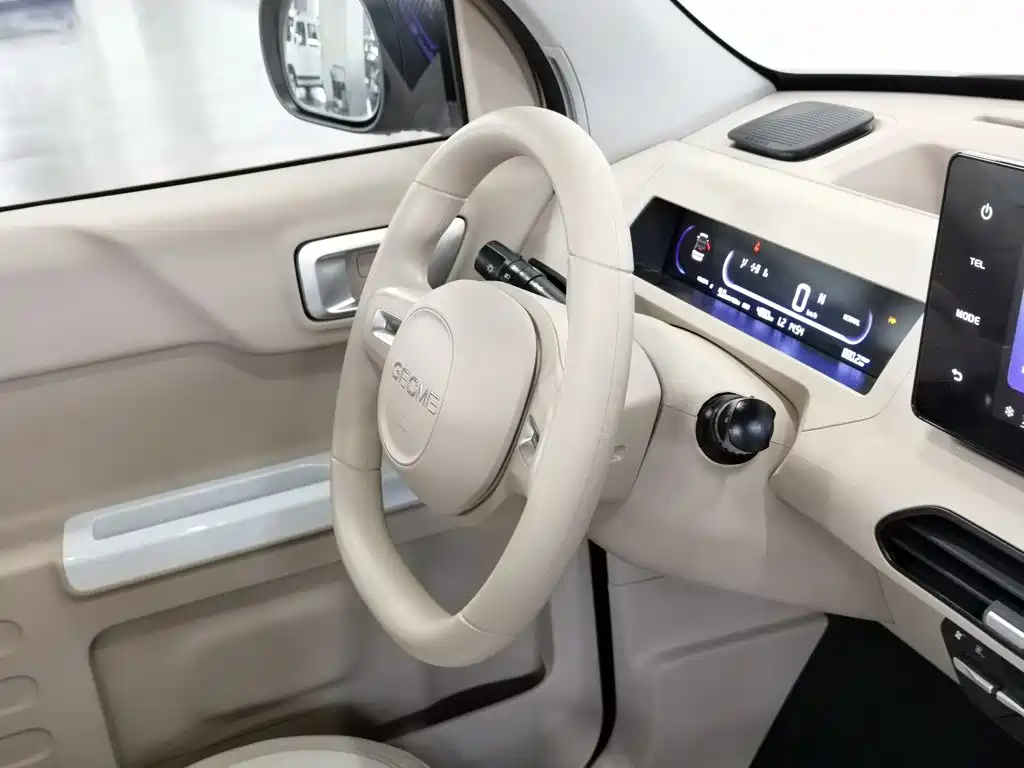 Geely Galaxy Panda 2025 — фото 22