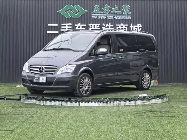 Mercedes-Benz Viano 2013