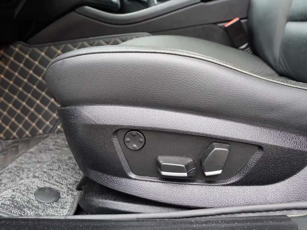 BMW 5 Series 2013 — фото 22