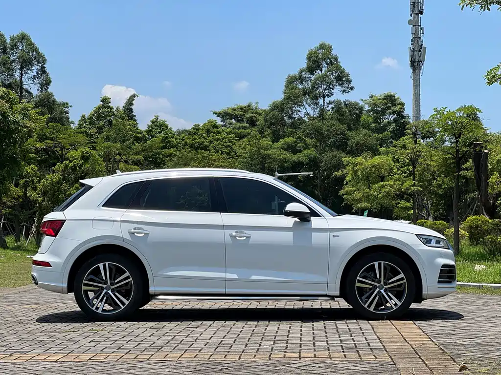 Audi Q5L 2019 — фото 4