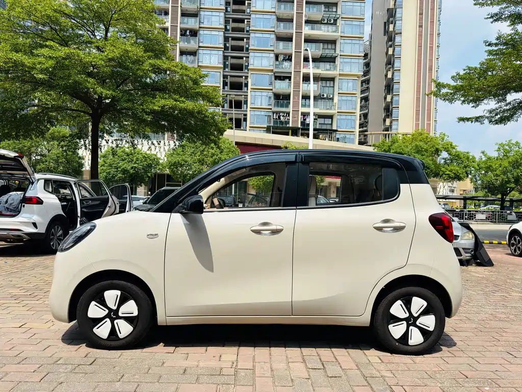 Wuling Hongguang MINIEV 2025