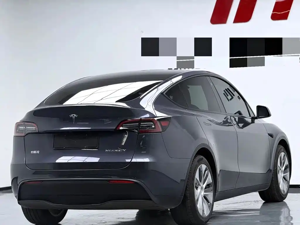 Tesla Model Y 2022 — фото 9