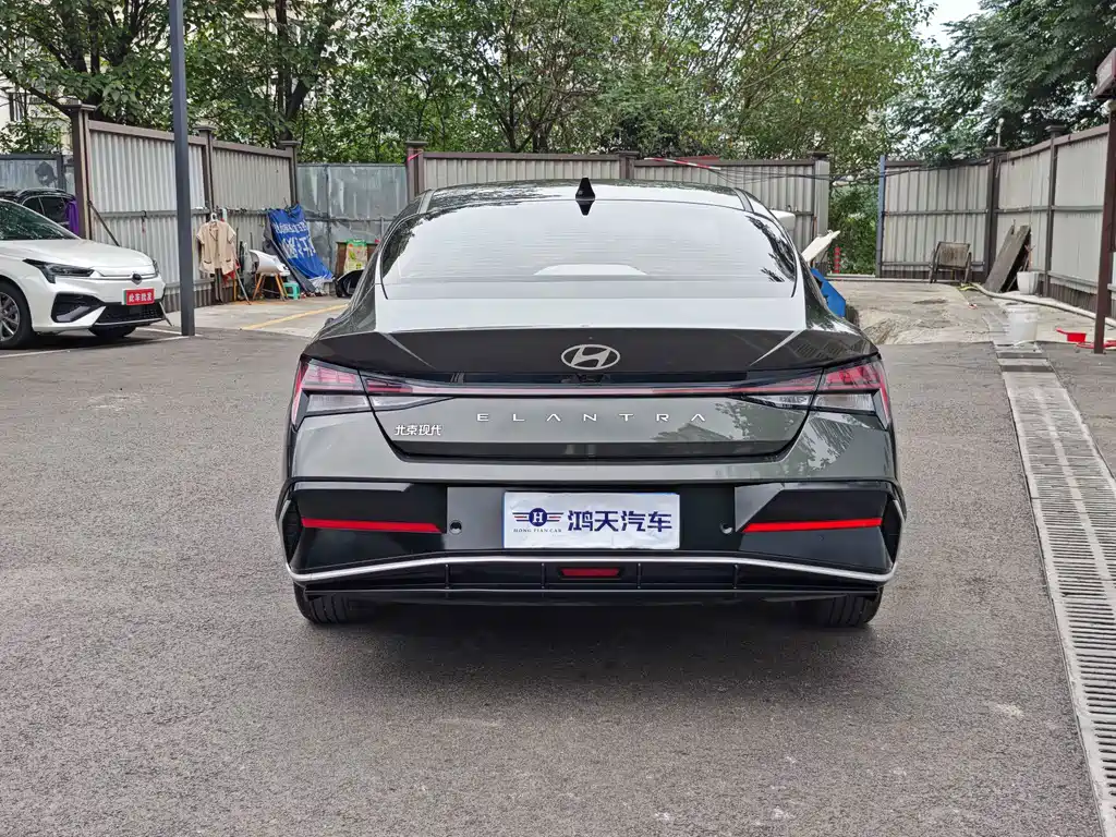 Hyundai Elantra 2024 — фото 18