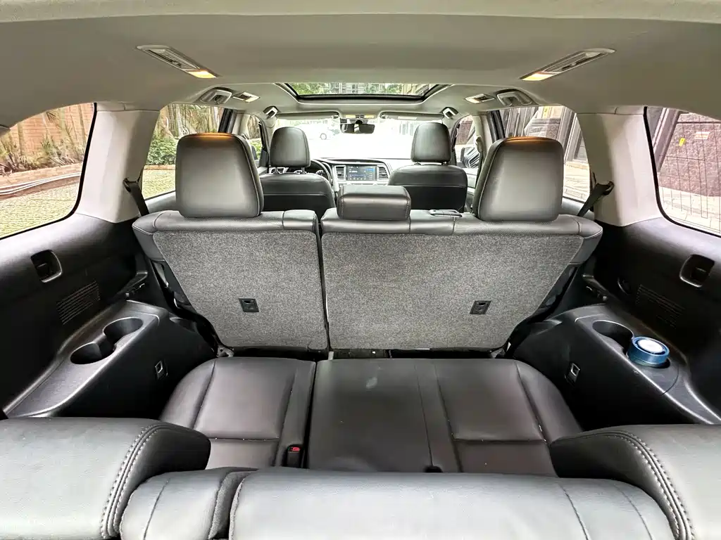 Toyota Highlander 2021 — фото 11