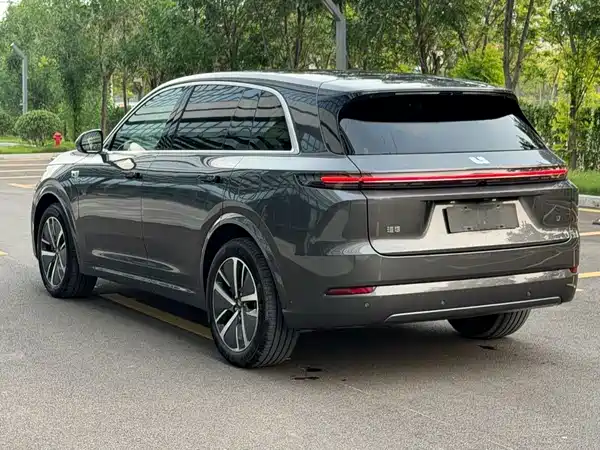 Li Auto L7 2025