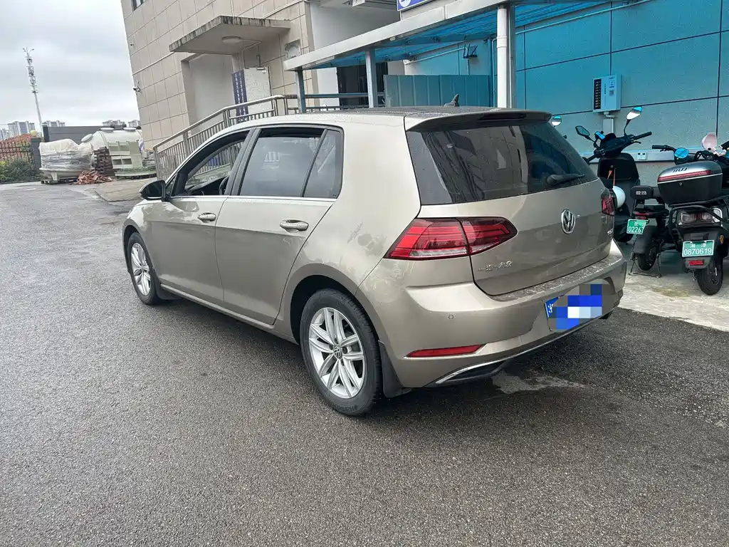 Volkswagen Golf 2020