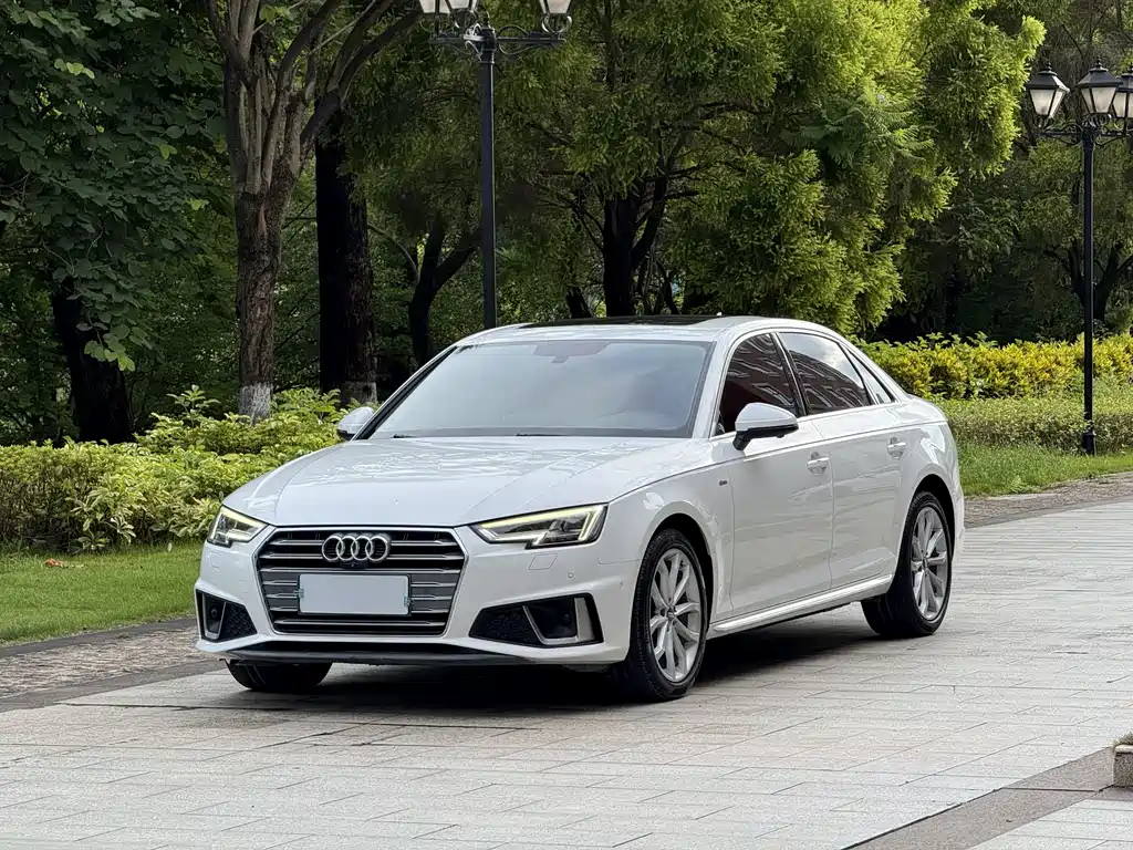 Audi A4L 2019