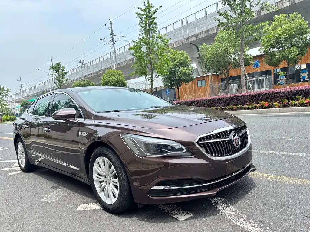 Buick LaCrosse 2018 — фото 3