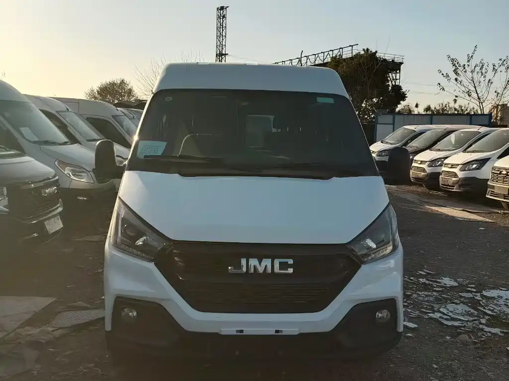 JMC Tesla 2023