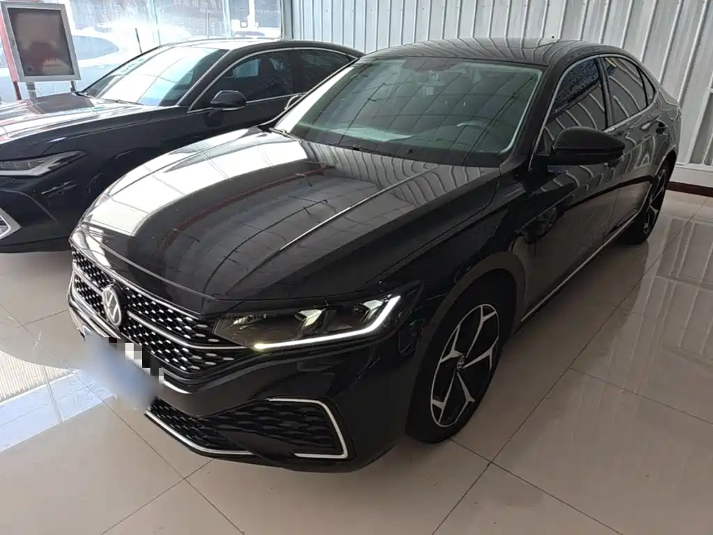 Volkswagen Passat 2025
