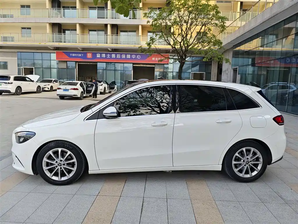 Mercedes-Benz B-Class 2021