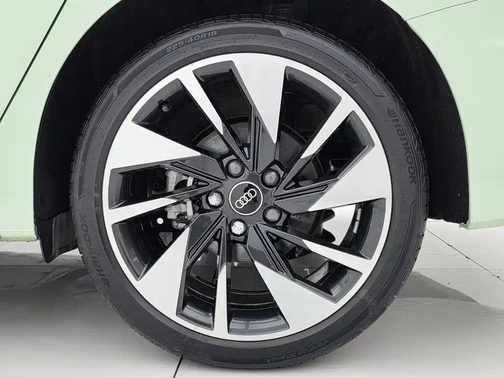 Audi A3 2024 — фото 18