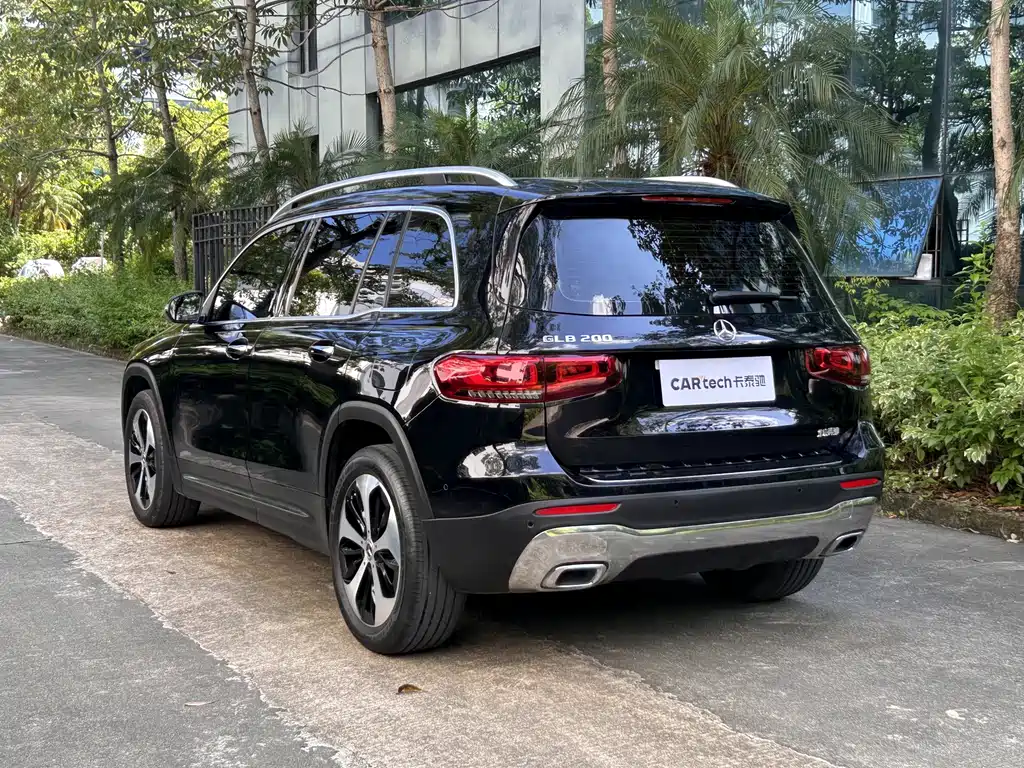 Mercedes-Benz GLB 2021