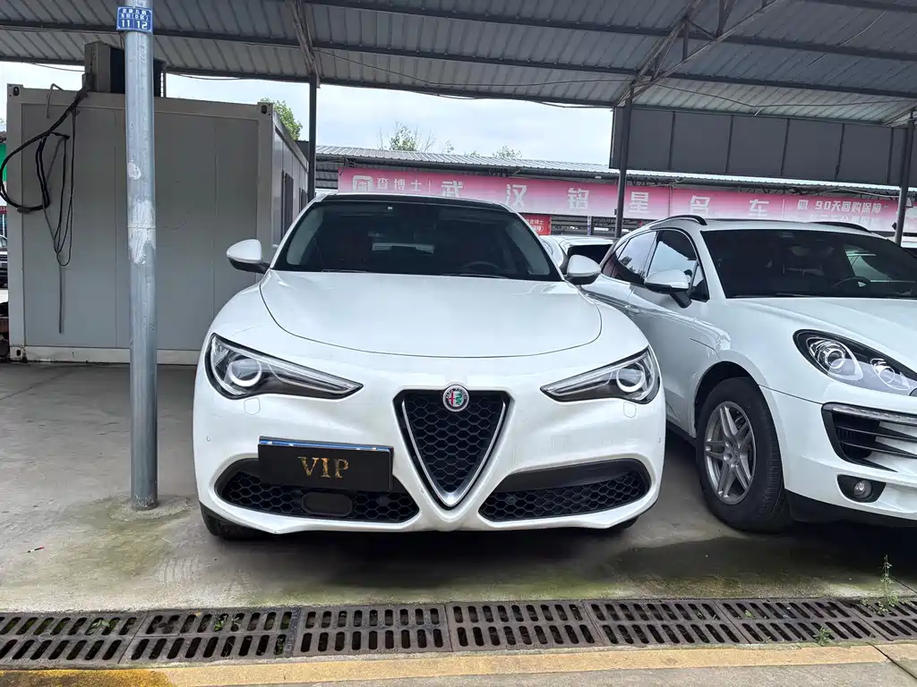 Alfa Romeo Stelvio 2018