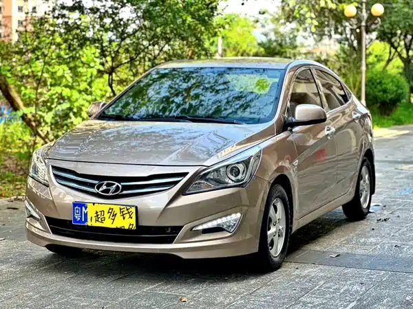 Hyundai Accent 2015