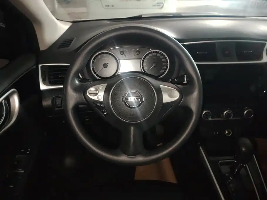Nissan Sylphy 2018 — фото 15