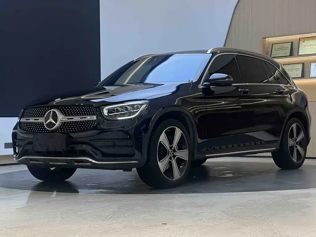 Mercedes-Benz GLC 2022 — фото 1