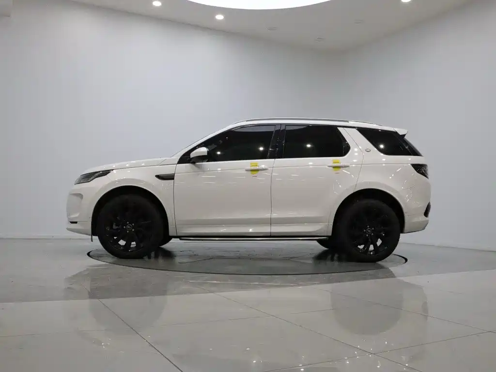 Land Rover Discovery Sport 2023 — фото 8
