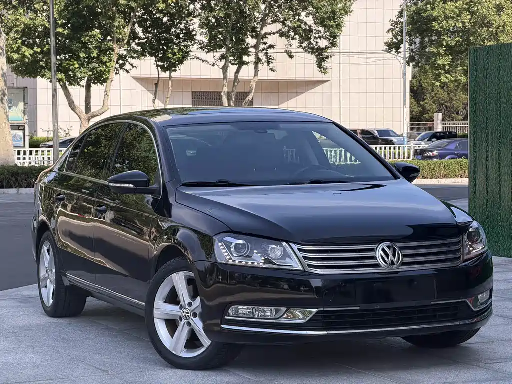 Volkswagen Magotan 2012