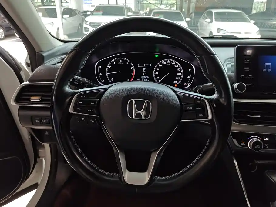 Honda Accord 2021 — фото 15