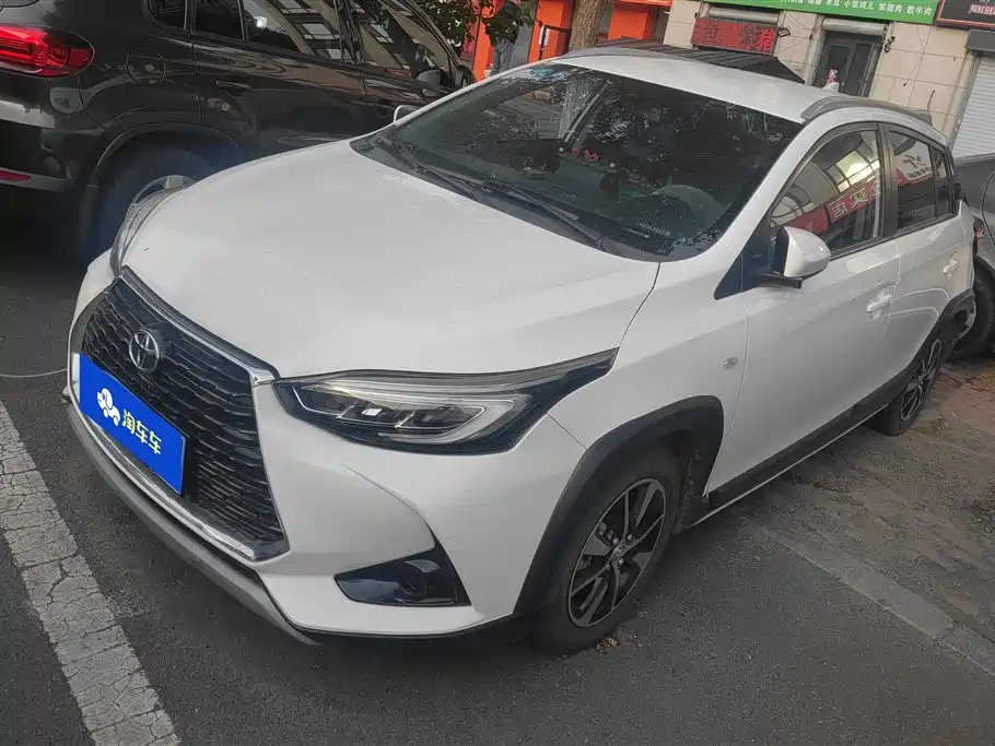 Toyota Yaris L 2020 — фото 1