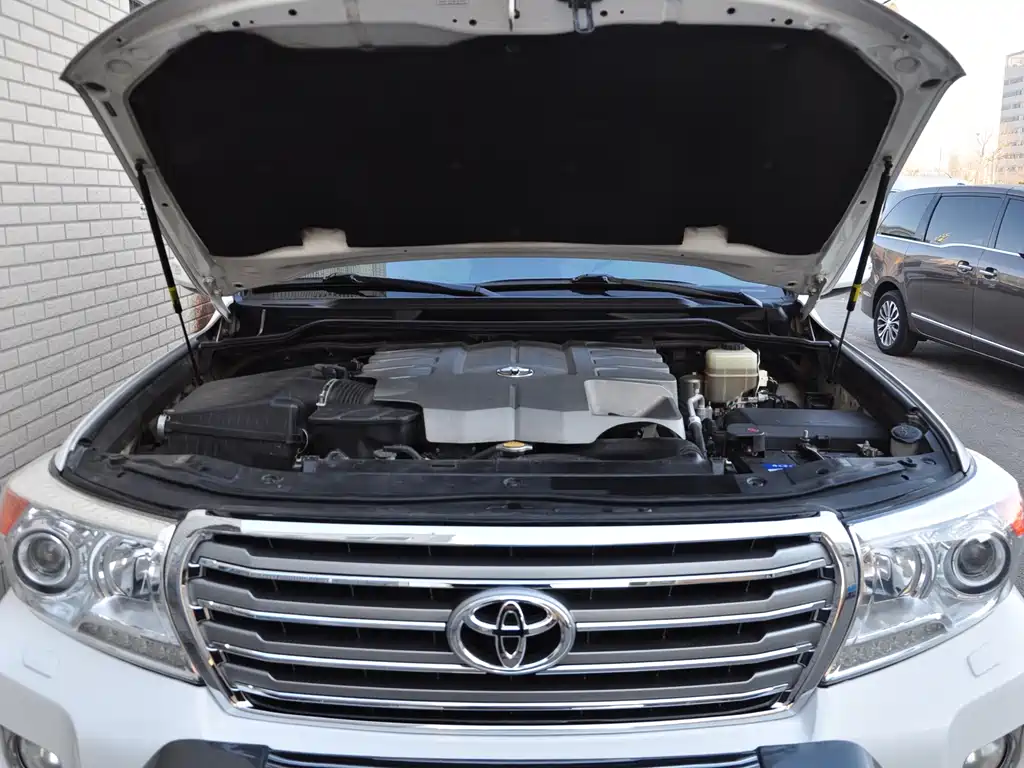 Toyota Land Cruiser 2014 — фото 19