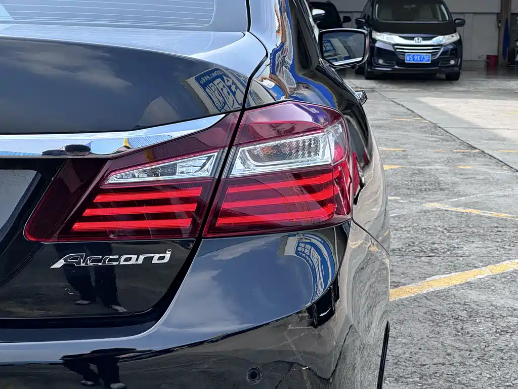 Honda Accord 2016 — фото 14