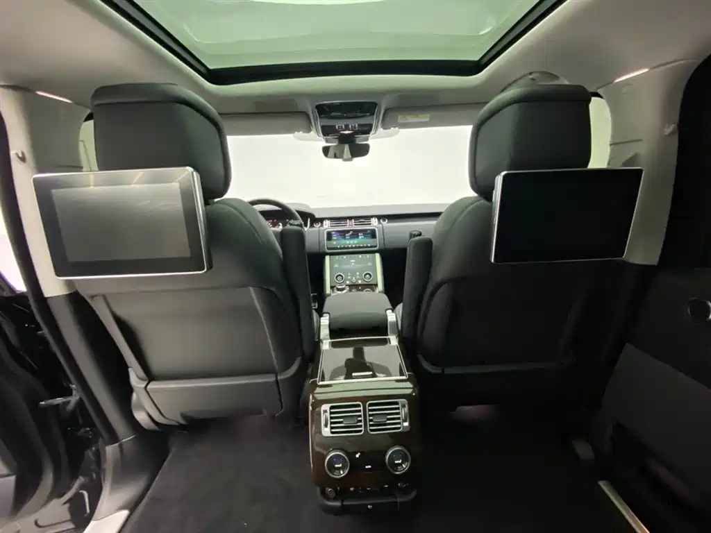 Land Rover Range Rover 2021 — фото 28
