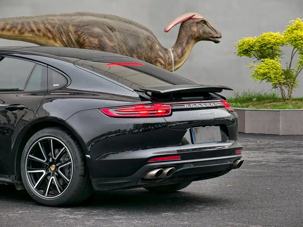 Porsche Panamera 2019 — фото 15