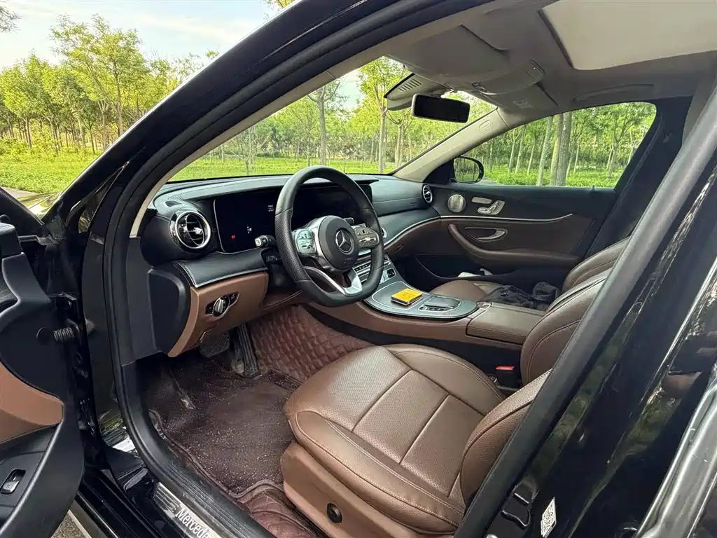Mercedes-Benz E-Class 2020 — фото 9