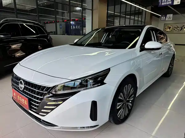 Nissan Teana 2024