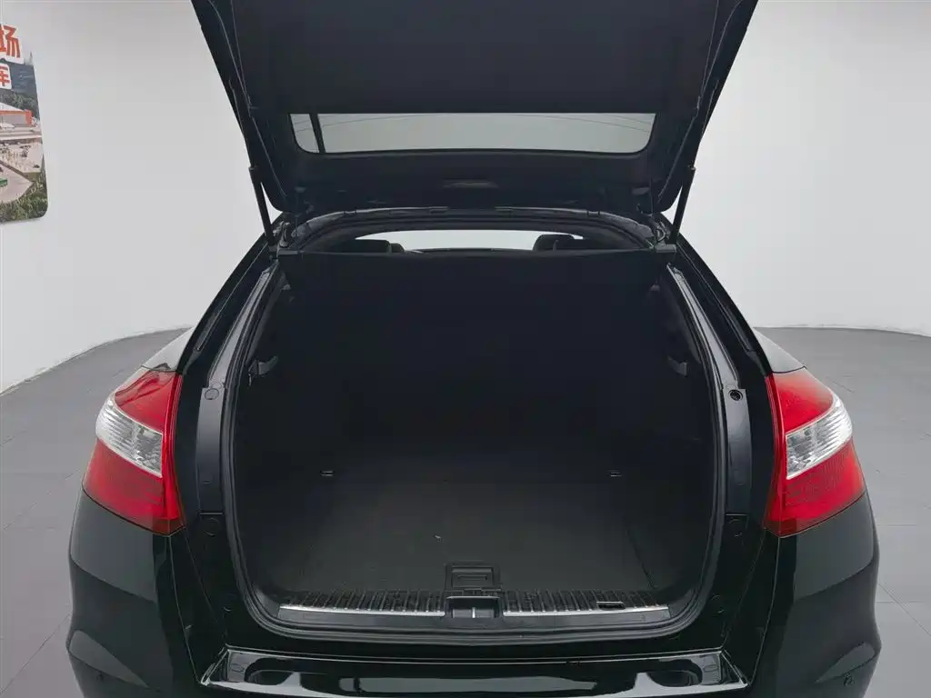 Honda Crosstour 2013 — фото 16