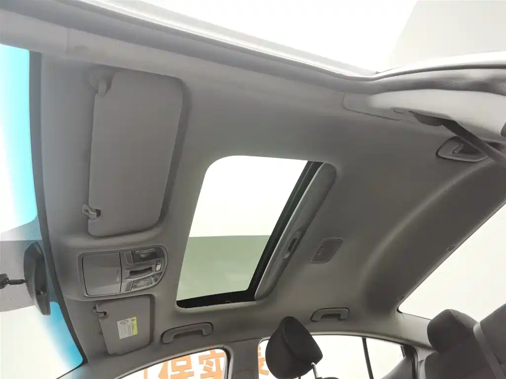 Hyundai Elantra 2019 — фото 14