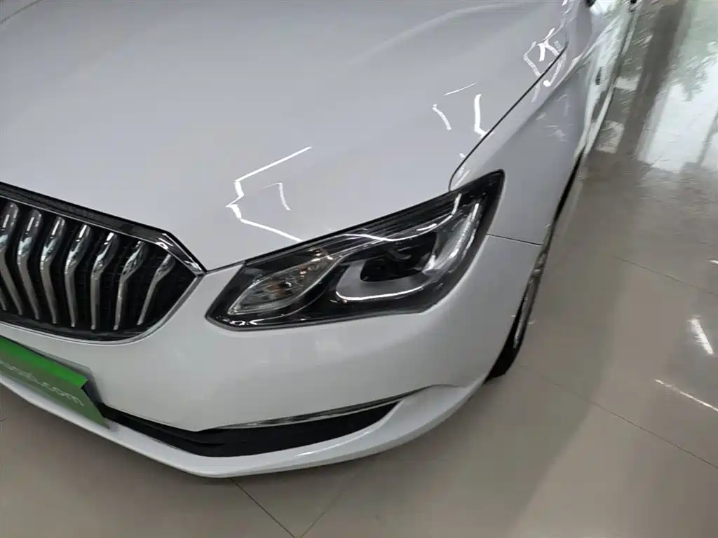 Buick Excelle 2015 — фото 24