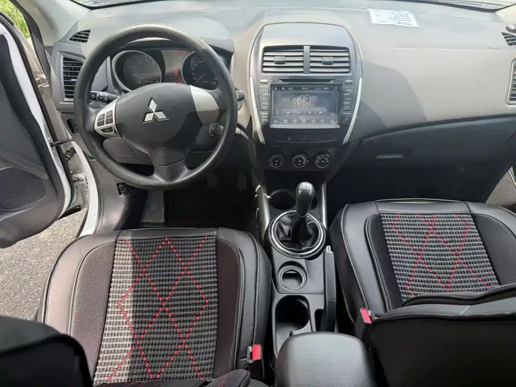 Mitsubishi ASX 2015 — фото 6