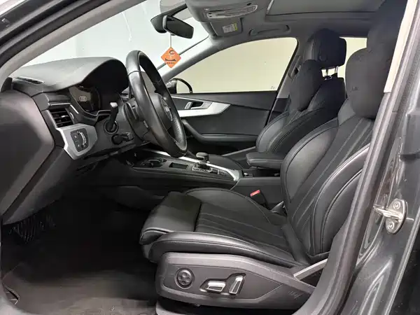 Audi A4L 2025